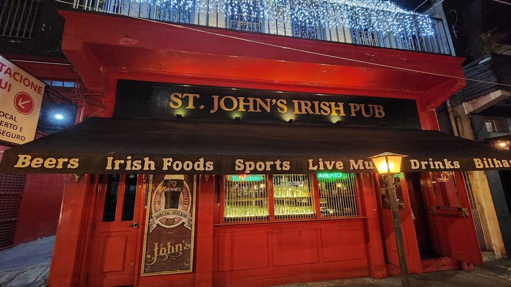 St. John’s Irish Pub – Cerveja e muito rock ao vivo no mais típico pub irlandês do Tatuapé